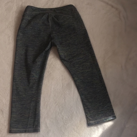 Lucy capri leggings - Picture 7 of 7